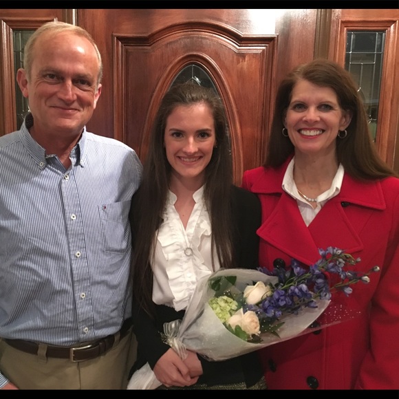 Meet your Posher, Lisa - Picture 1 of 1